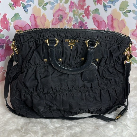 💯Authentic Prada Black Nylon Tessuto Gaufre Tote🍀 - Picture 11 of 17